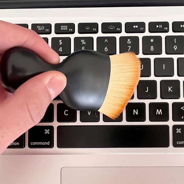 فرشاة تنظيف الأماكن الدقيقة - ( الأحذية - الكمبيوتر - للسيارة )