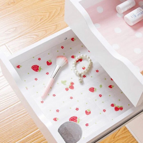 مفارش أرفف مقاومة للماء بتصميم مضاد للانزلاق لدولاب المطبخ ودولاب الملابس وأرضية الثلاجة، (متعددة الألوان)